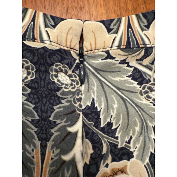 NWT Women's LOFT Petite Long Sleeve Dress Size 10P Navy Beige Floral - Picture 8 of 10